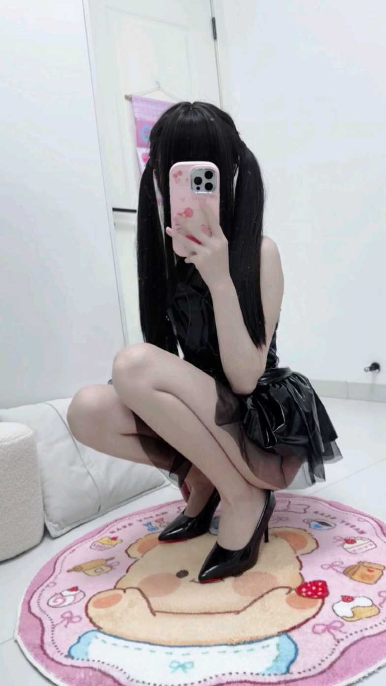 214411qvmy8y12urtzy9mf.jpg