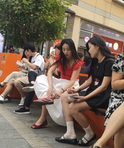 �ٲ���������Ь��Ů����Ҳ�����һ��[01:53]